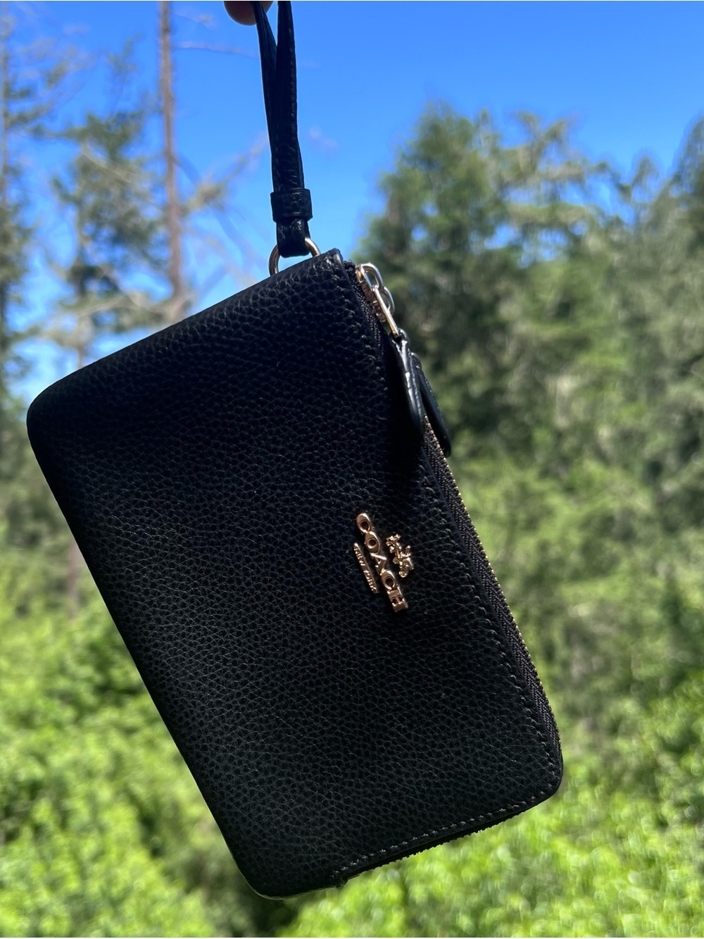 COACH Black Pebbled Leather Wristlet Double Zip Wallet with Gold Hardware - Picture 5 of 13